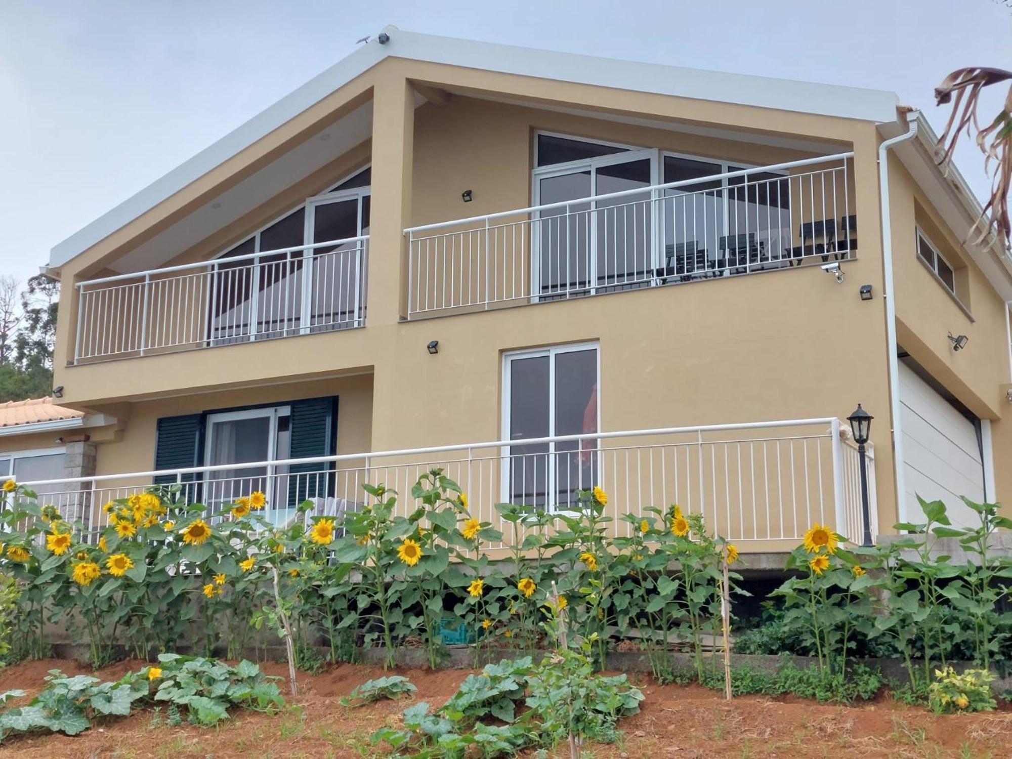 Casa Malee Hotel Calheta  Exterior photo